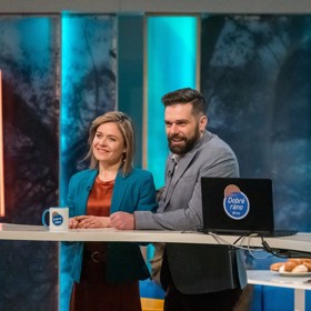 Ondřej Kokorský si v seriálu Dobré ráno, Brno! zahrál s kolegyní Zuzanou Zlatohlávkovou.