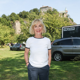 Herečka Dana Batulková sází na jednoduché kousky, které spolu fungují v mnoha osvědčených kombinacích.