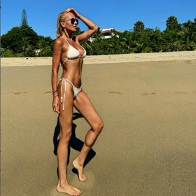 Modelka Simona Krainová má po padesátce dokonalou postavu.