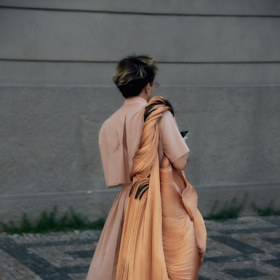 Streetstyle týdne módy, to je spousta avantgardy, osobitosti a také odvahy prezentovat.