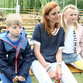 Herečka Michaela Maurerová se svými staršími dětmi, Magdalenkou a Josefem.