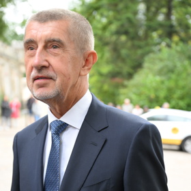 Andrej Babiš má na sítích desítky tisíc sledujících.