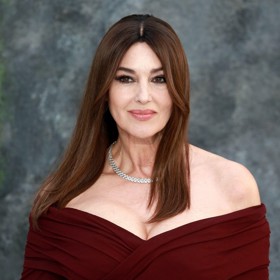 Italská herečka Monica Bellucci bojuje proti stárnutí dostupným produktem z každé drogerie.