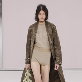 Barva podzimu podle módního domu Fendi? Khaki.