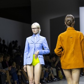 Na mole bylo takřka nemožné namalované podkolenky od pravých  rozeznat.