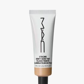Tónující hydratační krém, Strobe Dewy Skin Tint, MAC Cosmetics, 770 Kč