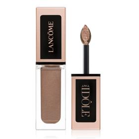 Tekuté oční stíny, 
Idôle Tint, Lancôme, odstín Desert Sand, 1 075 Kč