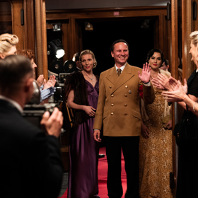 Měla by se z filmu poučit současná společnost? "Stalo se to, a proto se to může stát znovu,"řekl přeživší z Osvětimi Primo Levi.