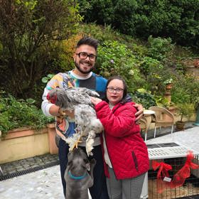 Kohouta přinesla Osmany Laffitovi jeho fanynka Karolínka. 