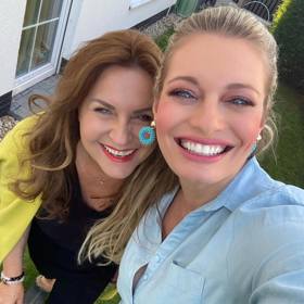 Lucie Borhyová s maminkou.