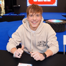 Karel Klement na setkání s fanoušky Ulice.