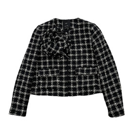 V dostupné variantě si ale můžete bez výčitek pořídit toto sáčko v podobném duchu, Mango, It Girl, 1 199 Kč.