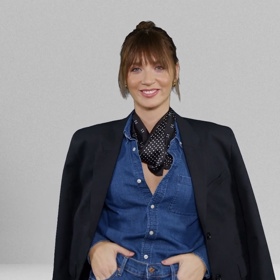 Šátek byste měli volit podle vašeho outfitu, aby dokonale zapadl. 