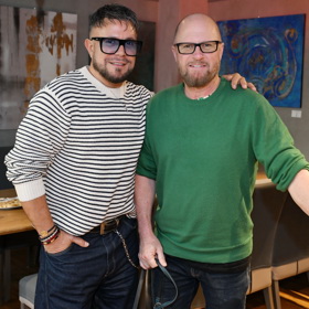 Již třicet let žije módní návrhář Osmany Laffita s partnerem Guyem.