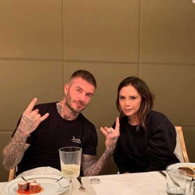 Manželce Victorii ale chystá k romantické večeři většinou stejné menu - jako předkrm grilované krevety s avokádem a jako hlavní chod pečeného mořského vlka.