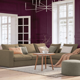 Odstín na pomezí červené a modré škály se skvěle hodí do moderních i tradičních interiérů.