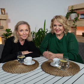 Moderátorka Miluše Bittnerová probrala s Bárou Basikovou události posledních tří let, ale vzpomínalo se také na její dětství.