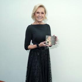 V civilním životě si Helena Vondráčková oblíbila i mladistvé bílé tenisky.