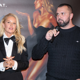 Farmaceut Jan Kostelník a modelka Simona Krainová.