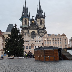 Podle Sechtera chybí ve Starém městě služby i obyvatelé.