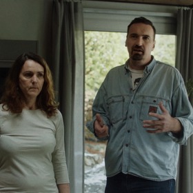 Matka Anety, Anna Rodová, a novinář Petr Konečný.