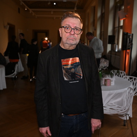 Milan Šteindler dorazil na tiskovku. 