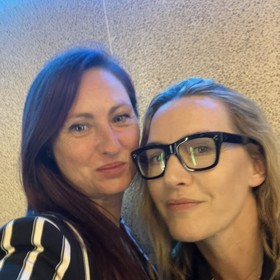 Maminka Lily-Rae Emma (vlevo) si hereččina gesta velmi váží.