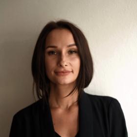 Za značkou Netha no. 0 stojí i Aneta Kozuszníková. "Naše dítě je produktem našich společných vášní," říká o vzniku jejich udržitelné značky doplňků.