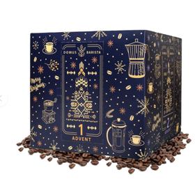 V adventním kalendáři ale nemusíte čekat jen alkohol. Najít v něm můžete také kvalitní kávu. Vánoční kávový kalendář se zrnkovou kávou, Domus Barista, 629 Kč