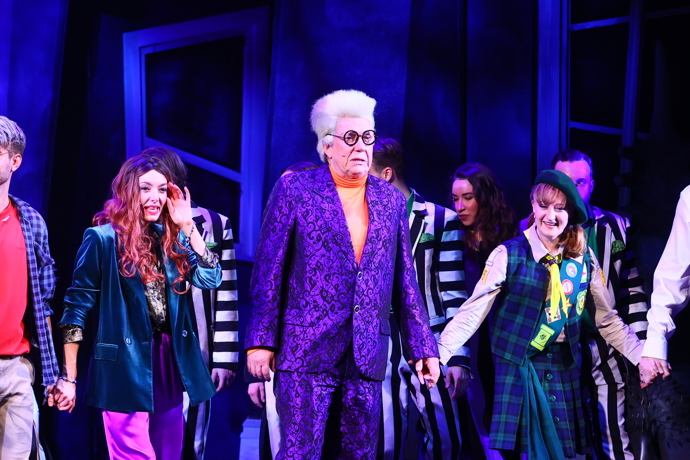 Richard Genzer v muzikálu Beetlejuice.