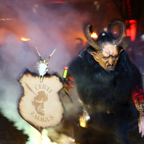 Krampus show má původ v Rakousku.