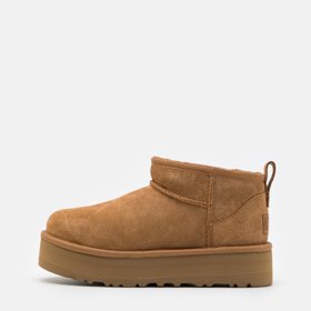 Nízké kotníčkové válenky, UGG Classic Ultra Mini Platform se zvýšenou podrážkou, 3 290 Kč