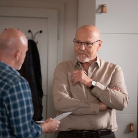 Herman starší se kvůli tomu pořádně namíchne. Přesto je zvědavý a chce zjistit, jak to tehdy bylo...