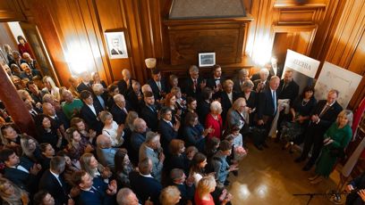 FOTO: Petr Pavel se s manželkou Evou setkali s krajany na české ambasádě v Bernu.
