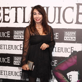 Herečka Nela Boudová v celočerném modelu zářila.