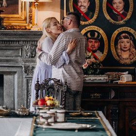 Nicole se vítá s Tuňákem.