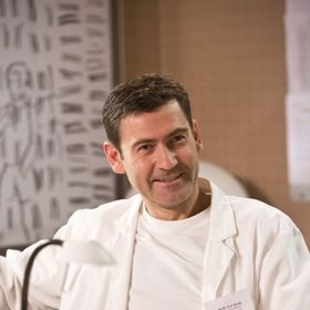 Radim Fiala jako záchranář Petr Hanák v Ordinaci v růžové zahradě.