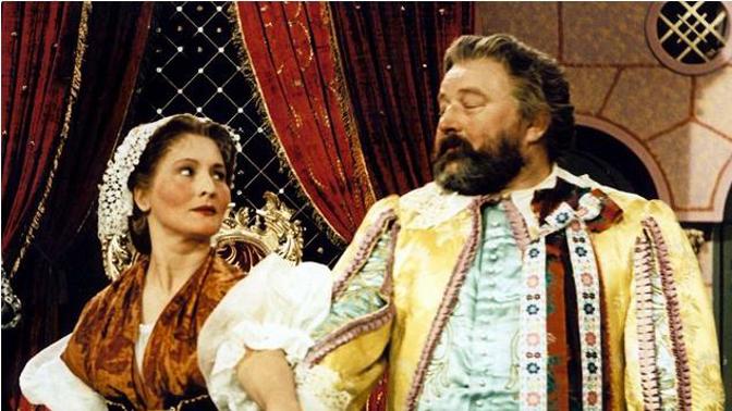 Byl jednou jeden král: Marii Glázrovou potopili komunisté, kytice po vystoupení si posílala sama