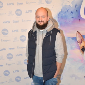 Talentovaný písničkář Pokáč žije spokojeným rodinným životem.