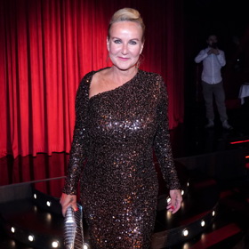 Vendula Pizingerová zvolila večerní róbu.