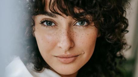 Eva (37): S manželem jsme se pohádali kvůli drahému nákupu na Velikonoce. Nakonec se ukázalo, že mě chtěl zachránit před tchyní