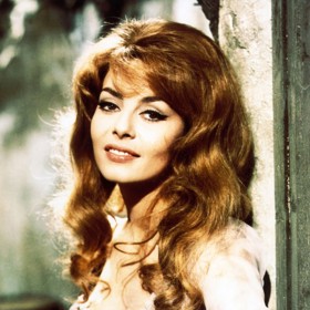 Markýzu Angeliku ztvárnila ve filmu nádherná Michèle Mercier.