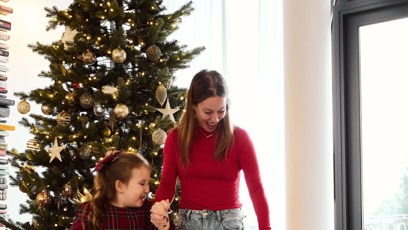 FOTO: Svým sledujícím popřála od stromečku i Katka Jakes.