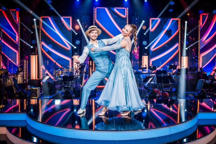 Martina Ptáčková a Dominik Vodička během osmého dílu StarDance. 