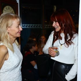 Veronika Žilková se dala do řeči s Ljubou Krbovou.