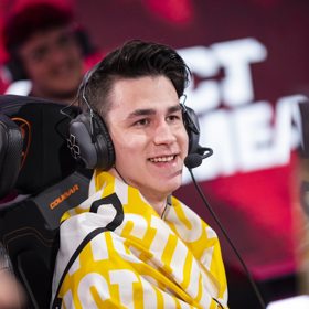 Výtěžek akce poputuje ve prospěch nadačního fondu Twisten Foundation, který loni založila rodina zesnulého hráče Karla "Twistena" Ašenbrenera.