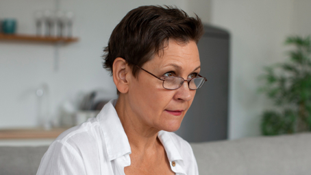 Renata (45): Sedmnáctiletou dceru jsme poprvé nechali týden samotnou doma. Po návratu byl byt uklizený tak, že mi to nedalo spát