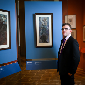 Pravnuk Alfonse Muchy, Marcus, v nově vznikajícím Mucha muzeu v centru Prahy.