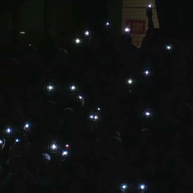Poslední rozloučení s Jiřím Vondrou na hokejovém stadionu.