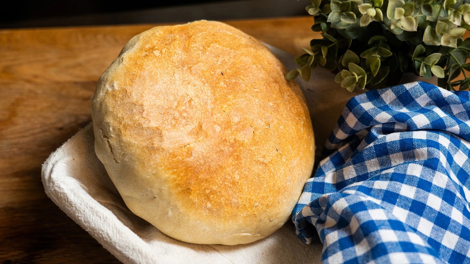 Domácí chleba z droždí: Recept můžete vylepšit semínky nebo ubrat kmín
